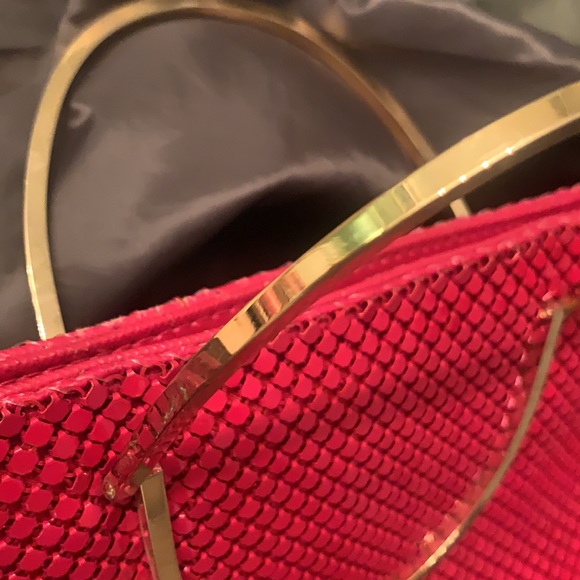 Red Mesh ‘think Whiting & Davis’ small handbag - Picture 8 of 10